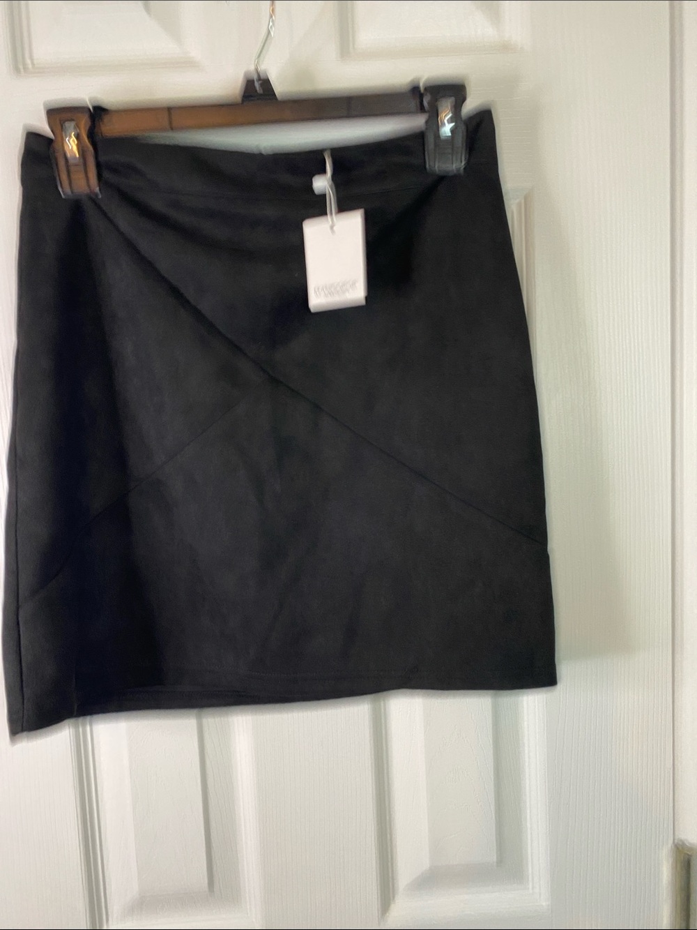 Mango Pop Black Faux Suede Mini Skirt Size Medium.New With Tags.